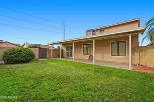 2605 W Gelding Dr, Phoenix, AZ 85023 - Photo 32