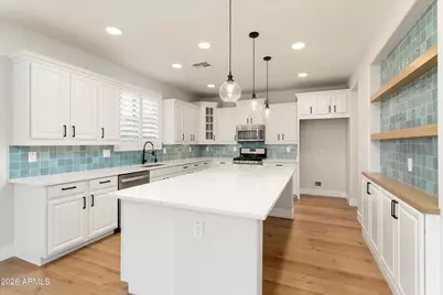 14885 W Dreyfus Street, Surprise, AZ 85379 - Photo 2