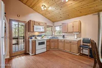 3113 Whitetail Way, Overgaard, AZ 85933 - Photo 10