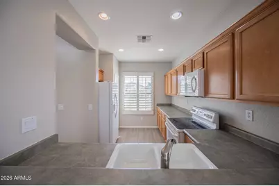 2414 W Lewis and Clark Trail, Phoenix, AZ 85086 - Photo 8