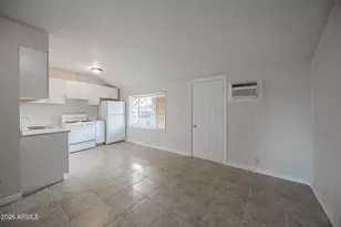 864 E Chandler Blvd, Chandler, AZ 85225 - Photo 4