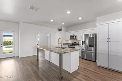 21015 W White Feather Lane, Wittmann, AZ 85361 - Photo 28