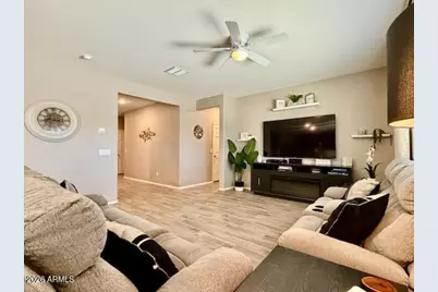313 E Seven Seas Drive, Casa Grande, AZ 85122 - Photo 8