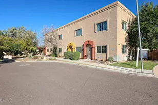 2826 E Tracy Ln, Phoenix, AZ 85032 - Photo 24