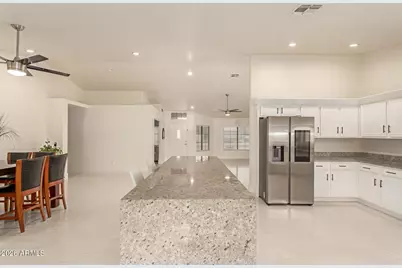 12465 N 67th Drive, Peoria, AZ 85381 - Photo 14