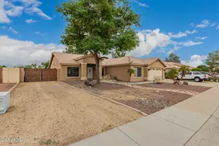 12465 N 67th Dr, Peoria, AZ 85381 - Photo 2