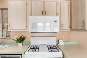 17200 W Bell Rd, Surprise, AZ 85374 - Photo 20