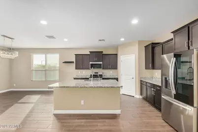 26105 N 137th Lane, Peoria, AZ 85383 - Photo 8