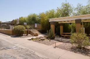 2014 N 51st Way, Phoenix, AZ 85008 - Photo 32