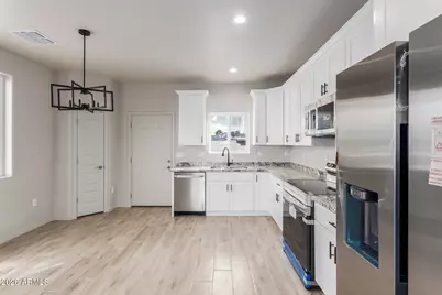 215 N Brown Avenue, Casa Grande, AZ 85122 - Photo 14