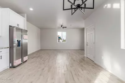 215 N Brown Avenue, Casa Grande, AZ 85122 - Photo 12