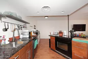 207 W Clarendon Ave, Phoenix, AZ 85013 - Photo 6