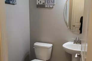 2477 W Market Pl, Chandler, AZ 85248 - Photo 46