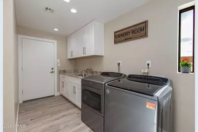 2737 E Arizona Biltmore Circle #29, Phoenix, AZ 85016 - Photo 20