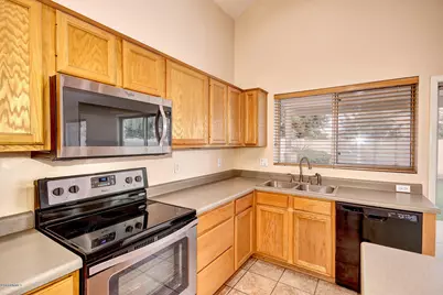 886 W Bruce Avenue, Gilbert, AZ 85233 - Photo 8