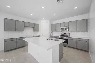 15176 W Gray Fox Trail, Surprise, AZ 85387 - Photo 12