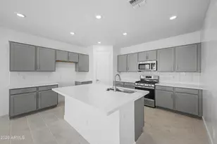15176 W Gray Fox Trl, Surprise, AZ 85387 - Photo 12