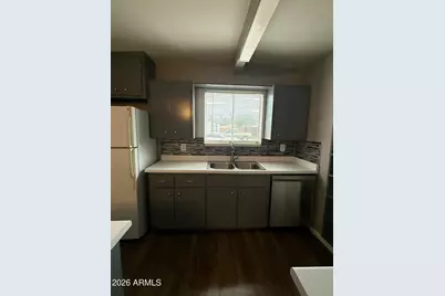 102 E Ivy Street, Mesa, AZ 85201 - Photo 4