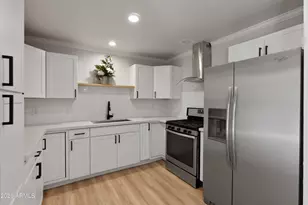 4255 N 30th Dr, Phoenix, AZ 85017 - Photo 8