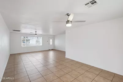 4943 W Flower Street, Phoenix, AZ 85031 - Photo 8