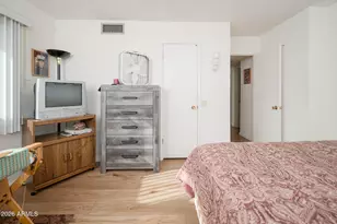 10539 W Palmeras Dr, Sun City, AZ 85373 - Photo 28