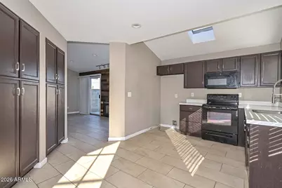 8146 W Greer Avenue, Peoria, AZ 85345 - Photo 10