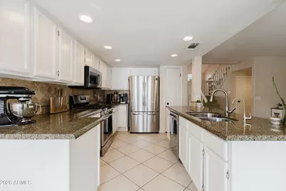 3821 E Tanglewood Drive, Phoenix, AZ 85048 - Photo 8