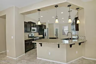 12416 W Pinnacle Vista Dr, Peoria, AZ 85383 - Photo 10