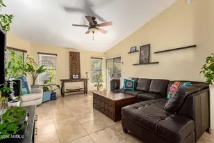 4709 E Lone Cactus Dr, Phoenix, AZ 85050 - Photo 4