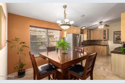 4709 E Lone Cactus Drive, Phoenix, AZ 85050 - Photo 2