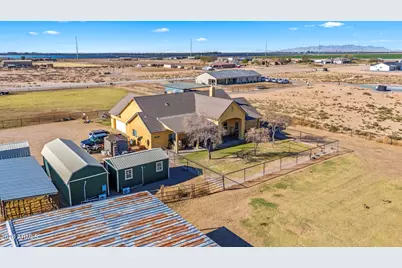 242 S Bethany Place, Casa Grande, AZ 85194 - Photo 4