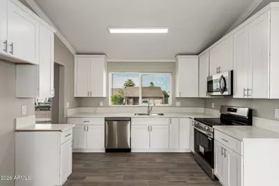 19027 N 7th Drive, Phoenix, AZ 85027 - Photo 14