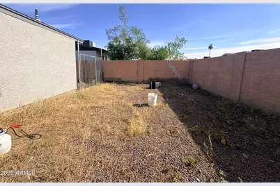 5619 W La Reata Avenue, Phoenix, AZ 85035 - Photo 14
