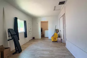 5619 W La Reata Ave, Phoenix, AZ 85035 - Photo 8