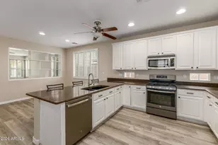 16060 W Mercer Ln, Surprise, AZ 85379 - Photo 14