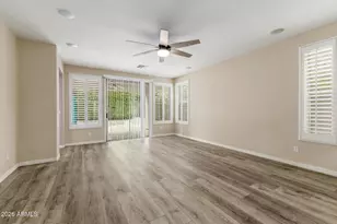 16060 W Mercer Ln, Surprise, AZ 85379 - Photo 10