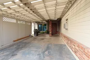 5704 N 67th Dr, Glendale, AZ 85303 - Photo 4