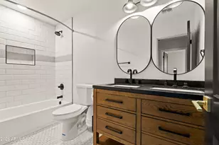 1715 S Roberts Rd, Tempe, AZ 85281 - Photo 18