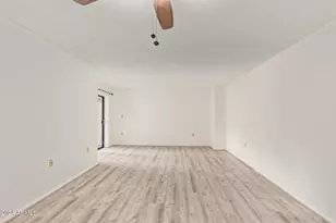 3033 E Devonshire Ave, Phoenix, AZ 85016 - Photo 8