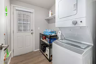 1702 E Michelle Dr, Phoenix, AZ 85022 - Photo 30