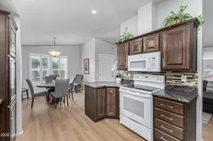 1702 E Michelle Dr, Phoenix, AZ 85022 - Photo 14