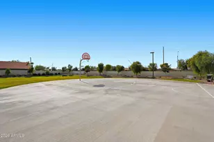 7438 N 74th Dr, Glendale, AZ 85303 - Photo 30