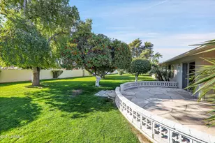 10825 W Caron Dr, Sun City, AZ 85351 - Photo 30