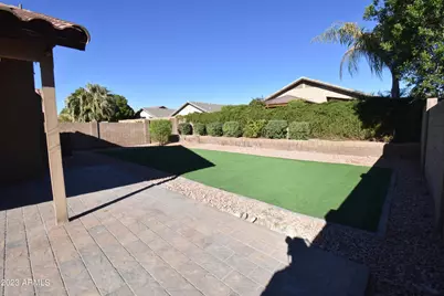 10230 W Country Club Trail, Peoria, AZ 85383 - Photo 32
