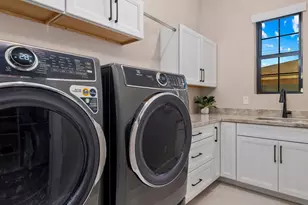 3810 E Clarendon Ave, Phoenix, AZ 85018 - Photo 26