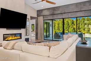 3810 E Clarendon Ave, Phoenix, AZ 85018 - Photo 14