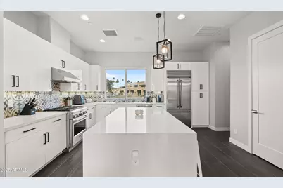 1717 E Morten Avenue #5, Phoenix, AZ 85020 - Photo 2