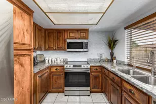 3215 W Paradise Ln, Phoenix, AZ 85053 - Photo 14