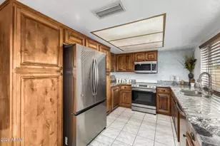 3215 W Paradise Ln, Phoenix, AZ 85053 - Photo 12