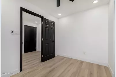 1602 N 57th Avenue, Phoenix, AZ 85035 - Photo 16